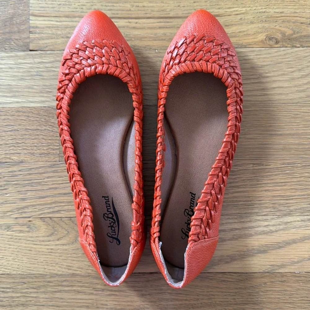 Lucky Brand size 7 reddish/orange flats - Picture 1 of 3
